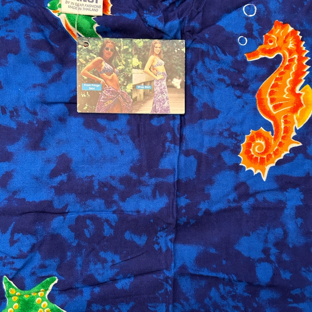 Beach wrap cover up 60 x 85 - Picture 2 of 5